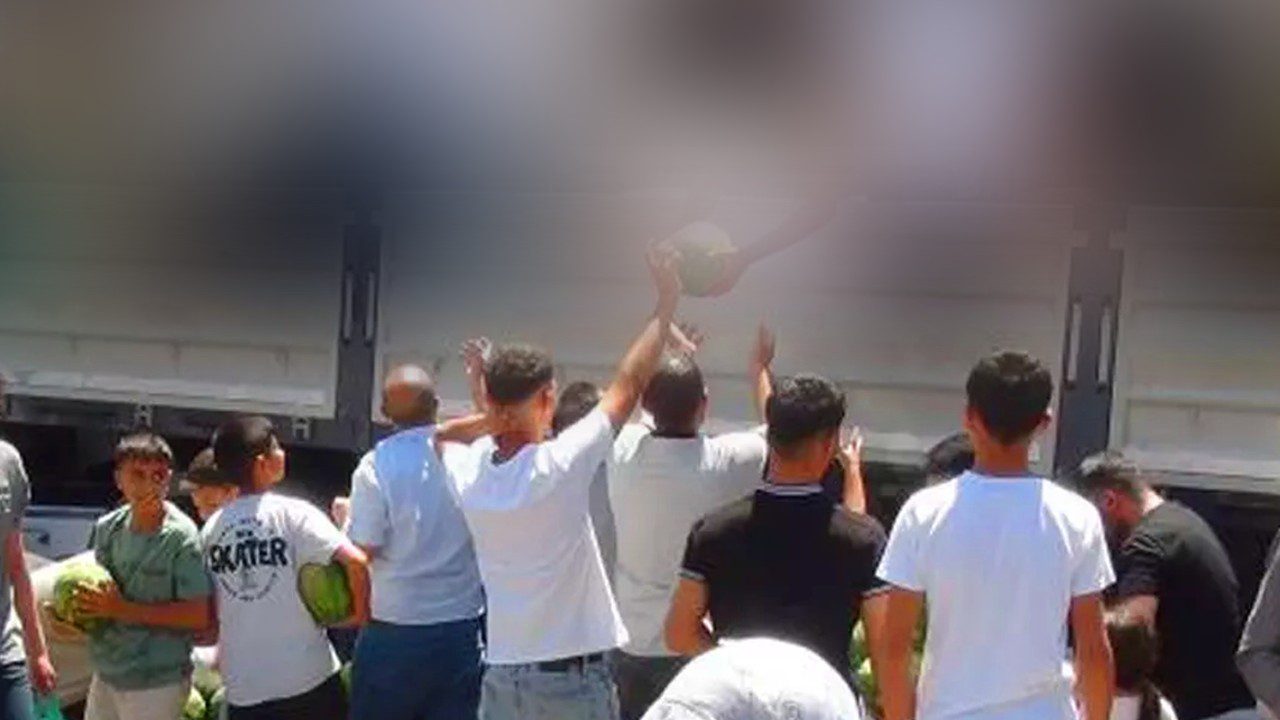 1 Saatte 30 Tonu Tükendi! Bedava Olduğunu Duyan Akın Etti