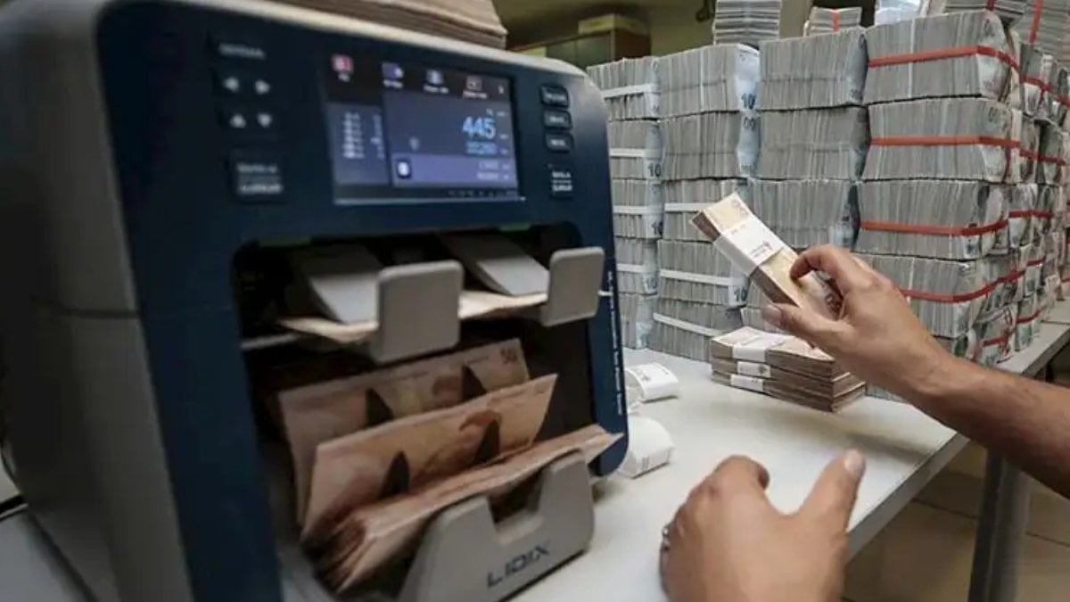 Bütçe açığı ilk 5 ayda 650 milyar TL oldu: Faiz harcamaları açığın yüzde 129’una ulaştı