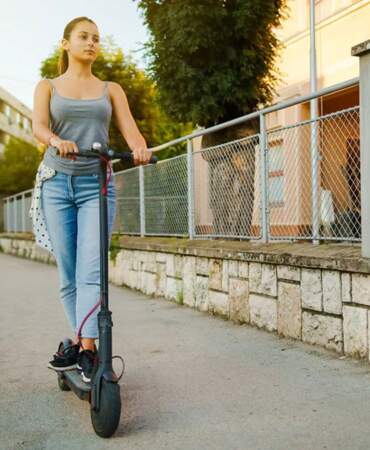 8 milyon kişiyi ilgilendiriyor: e-Scooter kullanıcılarını bekleyen yeni zorunluluk! Mobil ulaşımda yeni düzenleme