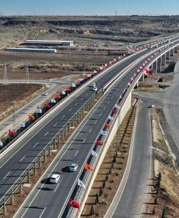 15 dakikada geçilen ilçe artık 4 dakikada katediliyor! Trafik çilesi sona erdi, şehir nefes aldı