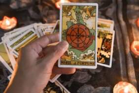 Tarot falı bakan medyuma 863 bin lira para cezası