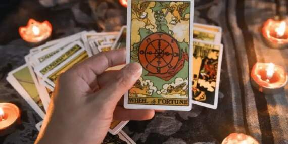 Tarot falı bakan medyuma 863 bin lira para cezası