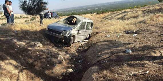 Araç devrildi, Halfeti gezisi kabusa dönüştü: 6 yaralı