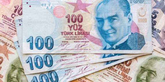 Mart’taki dalgalanma ardından son haftalarda yatay seyretti: TL beş ayda yüzde 10 eridi