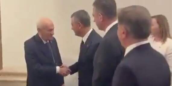 Özel ve Bahçeli sohbet etti: ‘Çok hareketlisiniz’