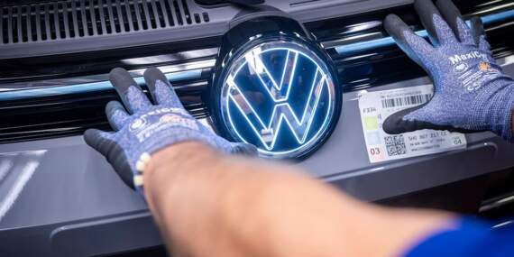 Volkswagen’in Wolfsburg fabrikası zor durumda! 4 gün çalışılacak