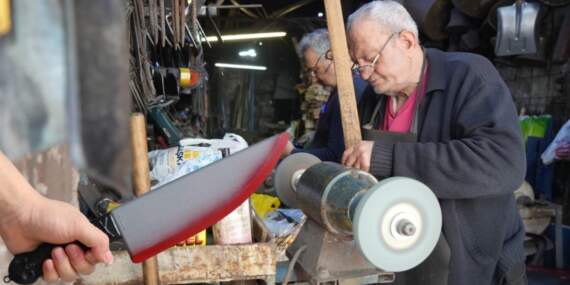 Kurban Bayramı öncesi 75 yıllık ustadan uyarı! Bu hata bayramı zehir eder: Bıçaklarınıza sakın bunu yapmayın