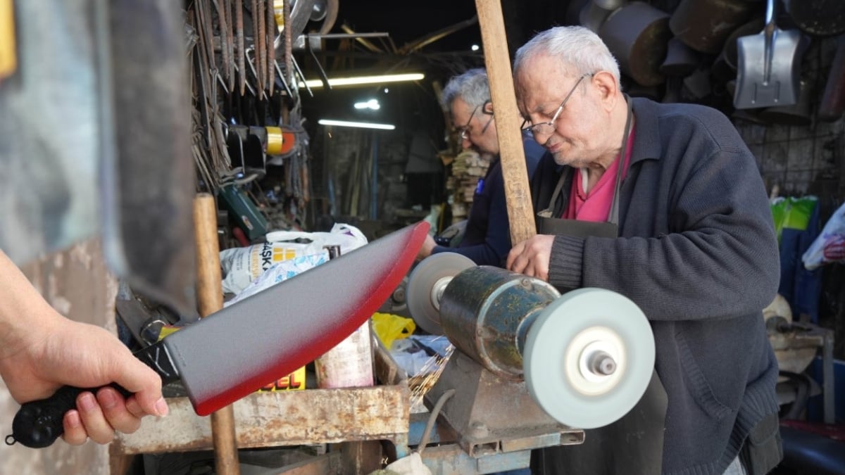 Kurban Bayramı öncesi 75 yıllık ustadan uyarı! Bu hata bayramı zehir eder: Bıçaklarınıza sakın bunu yapmayın