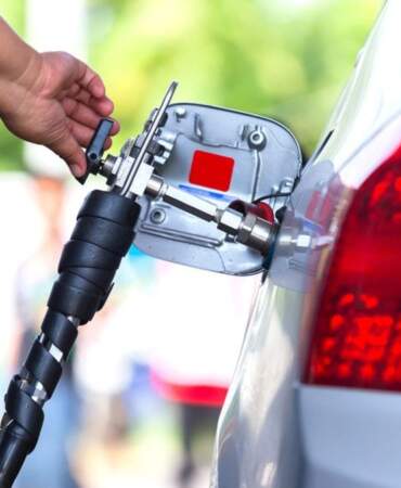 Akaryakıtta tabela değişti: Motorin ve otogaza indirim geliyor