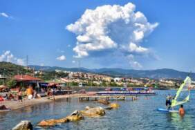 Cam gibi denizi ve el değmemiş doğası ile bu kasaba adeta cennet! Turistler o ilimize akın ediyor, keyfi bambaşka