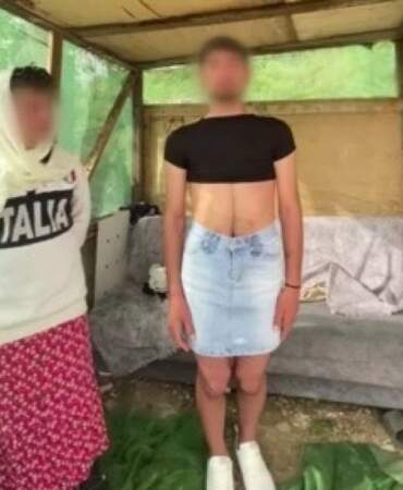 Hırsızlara kadın kıyafeti giydirip video çektiler! Görüntüler sosyal medyada yayıldı