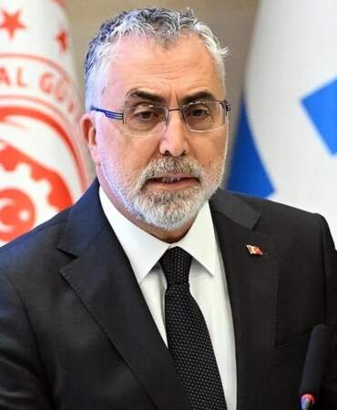 Işıkhan: Türkiye’de işsizlik en düşük seviyelere inmiştir
