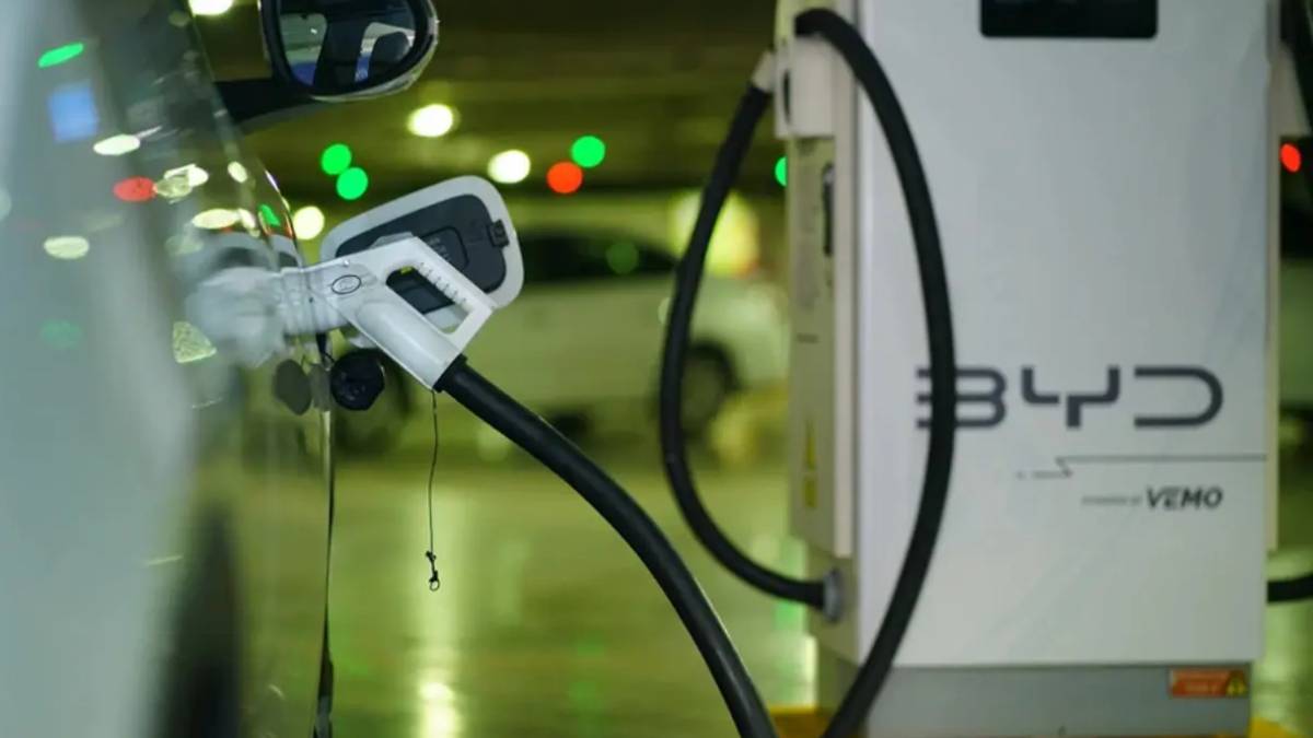 Türkiye’de dev değişim kapıda! BYD’den 5 dakikada 400 km menzil sağlayan ultra hızlı şarj istasyonu müjdesi