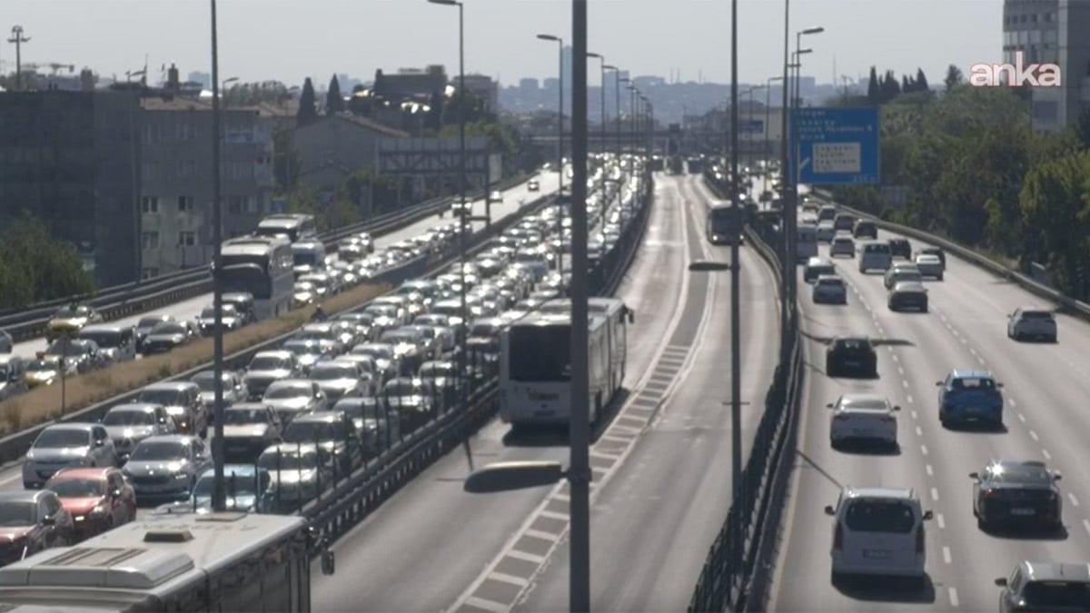 İstanbul trafiğinde bayram sessizliği: Yoğunluk yüzde 25’e geriledi