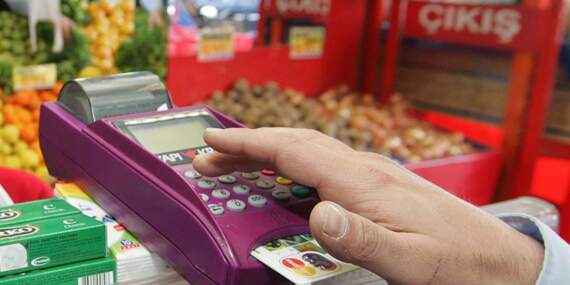 Banka komisyonları krizi: Esnaf ve tüketiciler isyanda! Fatura yine vatandaşa kesiliyor