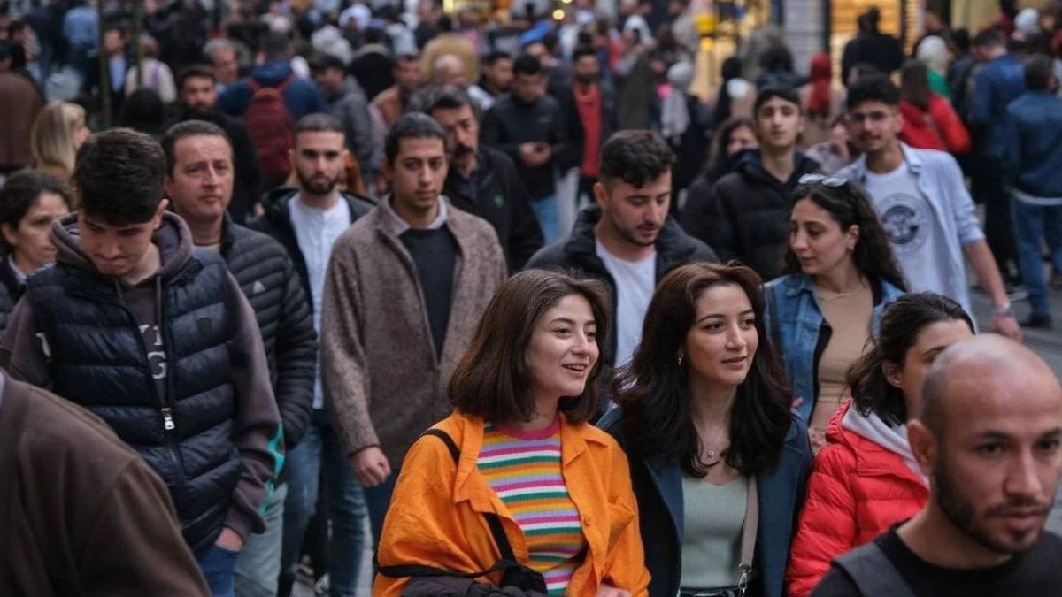 BAPKA Raporu: Gençler işsiz, diyet yaparak masraf azaltıyorlar