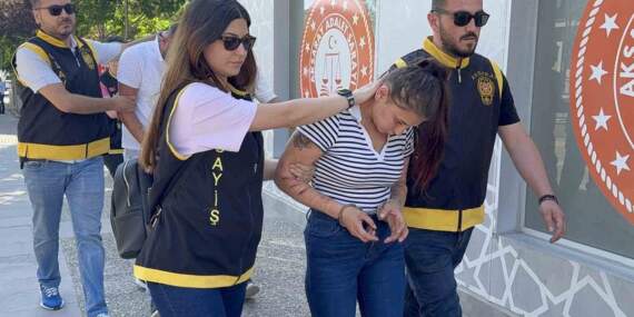 Aksaray’da kan donduran olay: Ablasını öldürüp arkadaşını bıçakladı