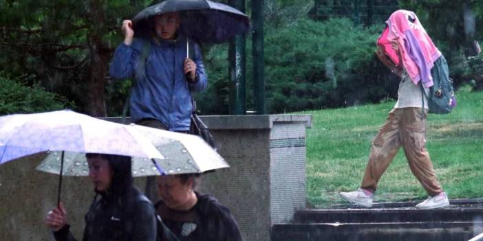 Meteoroloji'den bölge bölge uyarı: Gök gürültülü sağanak yağış geliyor