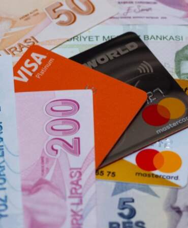 Kredi hacmi artarken mevduatlar geriledi, bireysel borçluluk yükselişte