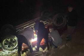 Erzincan’da otomobil su kanalına uçtu: 4 yaralı