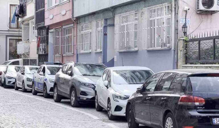 İstanbul’un göbeğinde polis memurundan dehşet: Evinden arkadaşının başsız cesedi çıktı