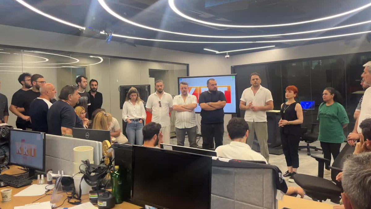 Aylardır maaşlarını alamayan KRT çalışanları: Patron bugün de masadan kaçtı