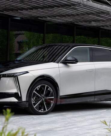 DS, İddialı Elektrikli Modelini Satışa Açtı: Elektrikli Pazarını Sallayacak! 350 Beygir Güç, 750 KM Menzil