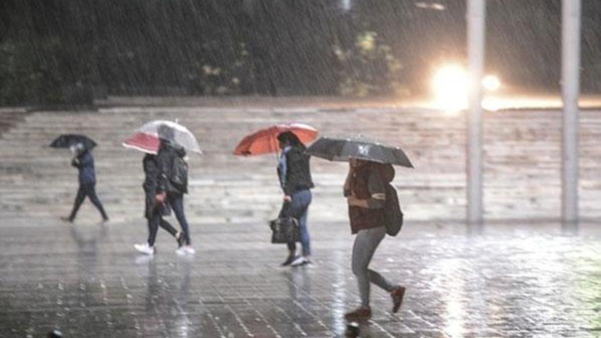 Meteoroloji uyardı! Sağanak ve kuvvetli rüzgar geliyor: İl il hava durumu