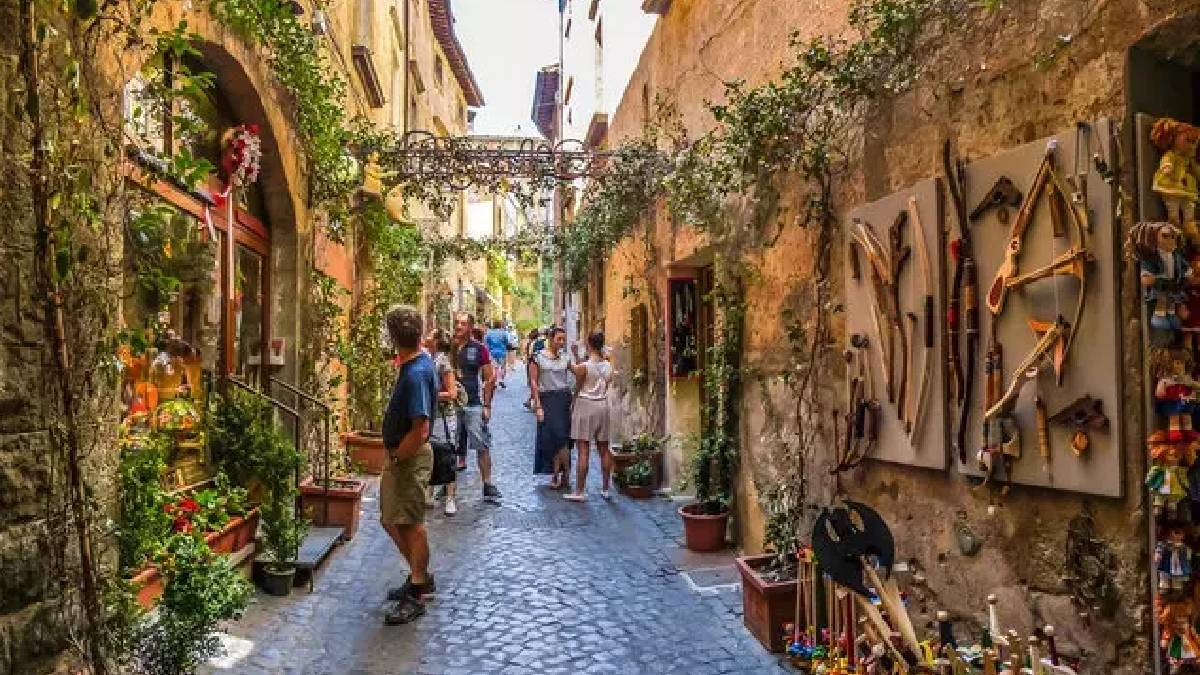 Sokaklarıyla göz kamaştıran şehirler açıklandı! Listedeki Türkiye detayı ise büyük tepki topladı!