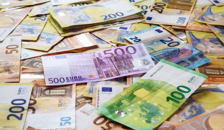 Eurodan yeni rekor: Ekonomik beklentiler fiyatları sıçrattı