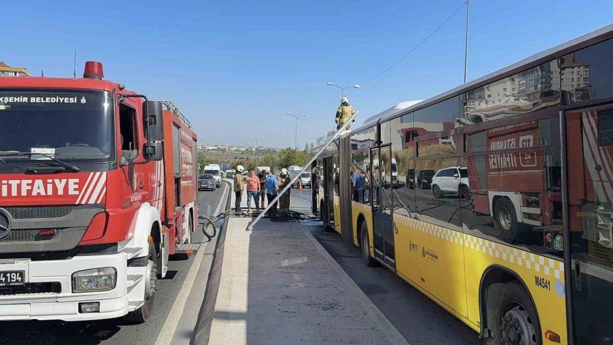 Hareket halindeyken alev aldı: Sultangazi’de İETT otobüsünde çıkan yangın söndürüldü