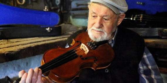 Yıllarca kömürlüğünde üretti, Avrupa ülkelerinde kapış kapış satıldı! 91 yaşındaki ustadan hayran bırakan başarı