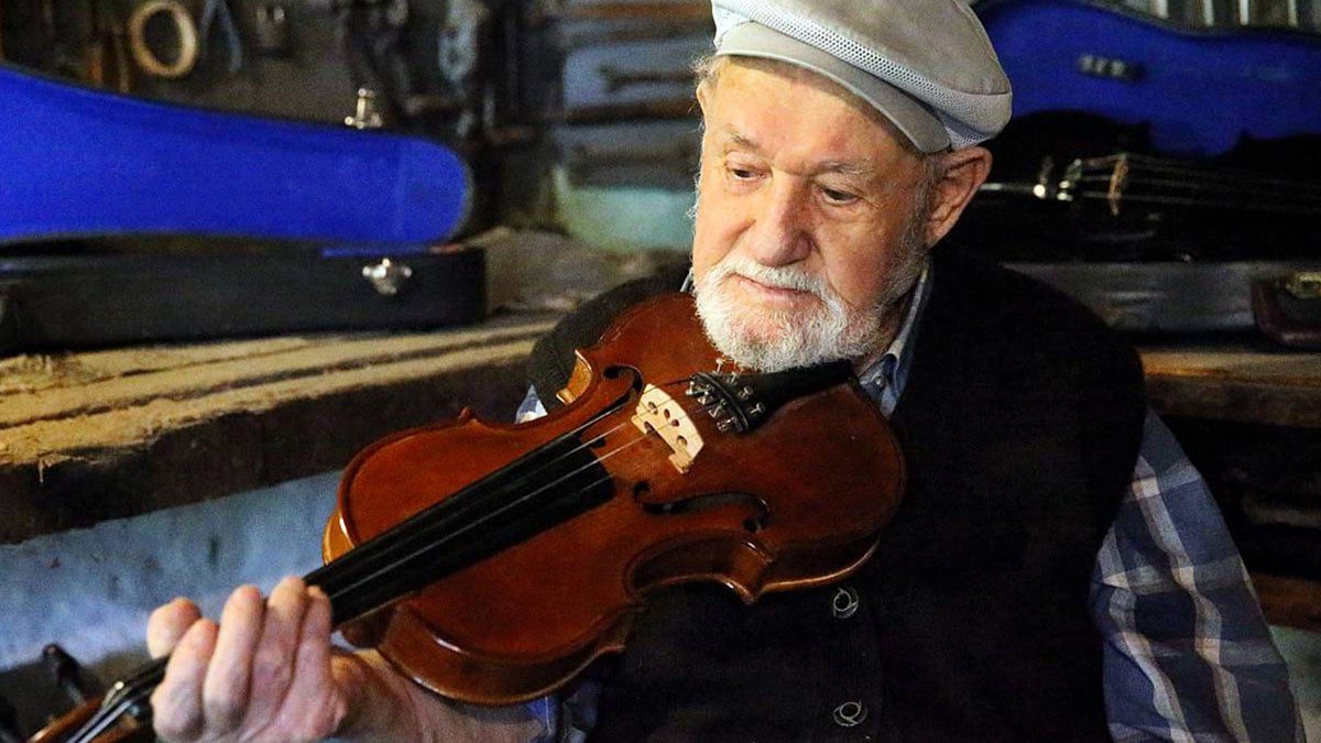Yıllarca kömürlüğünde üretti, Avrupa ülkelerinde kapış kapış satıldı! 91 yaşındaki ustadan hayran bırakan başarı