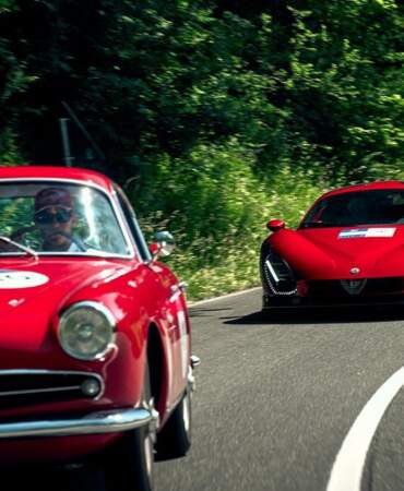 Alfa Romeo’dan Yeni Bir 1000 Miglia Zaferi! Yarışta Türk Bir Çift de vardı…