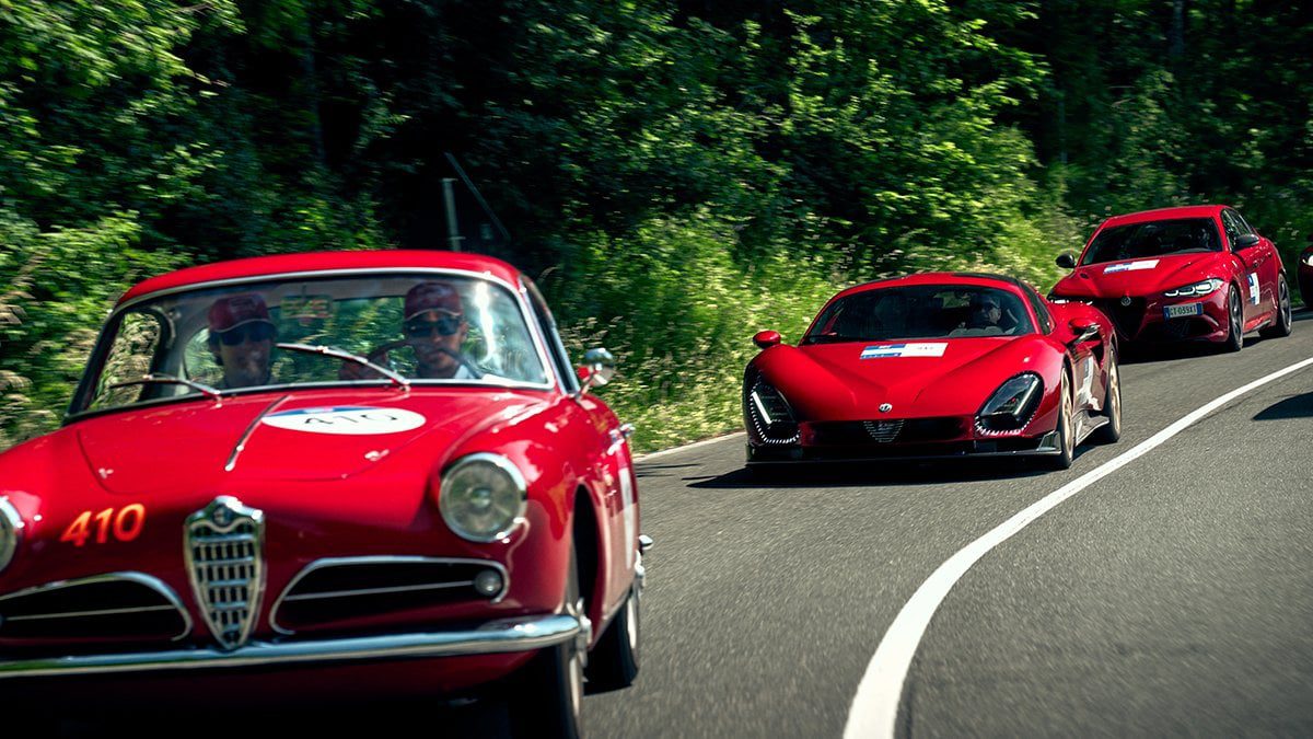 Alfa Romeo’dan Yeni Bir 1000 Miglia Zaferi! Yarışta Türk Bir Çift de vardı…