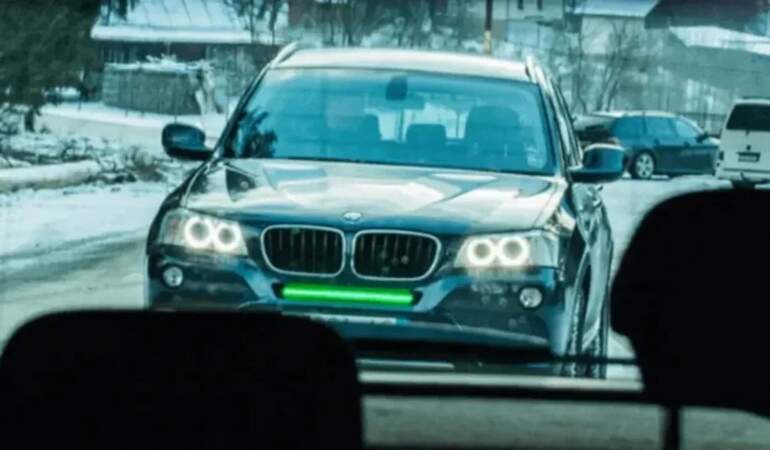 Bu teknoloji hayat kurtaracak: Yeni fren ışıkları yolda! Arabalarımız bakın nasıl değişiyor…