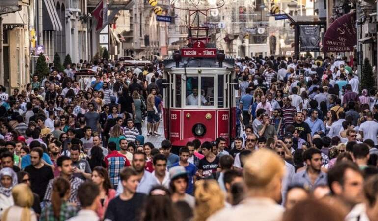 Valilik duyurdu: Kamu alanlarında müzik yayınına ceza