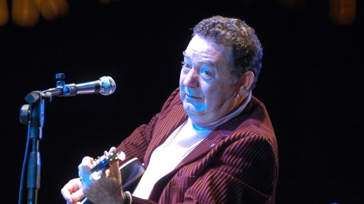 Usta sanatçı Kayahan, vefatının 10. yılında şarkılarıyla anıldı