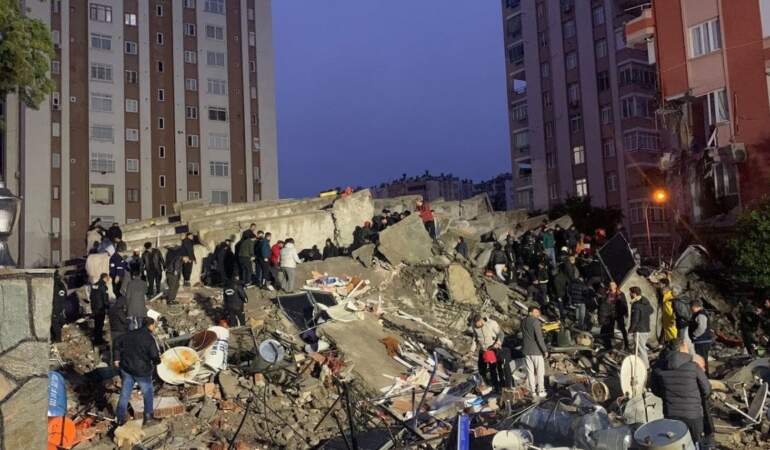 Zeray Apartmanı’nın yıkımıyla ilgili 9 eski kamu görevlisine dava