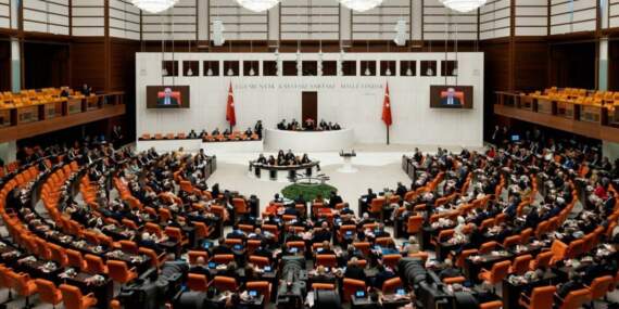 Resmi Gazete’de yayımladı: Meclis’in çalışma süresi uzatıldı