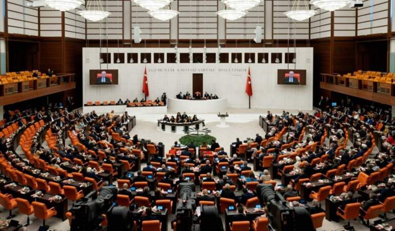 Resmi Gazete’de yayımladı: Meclis’in çalışma süresi uzatıldı