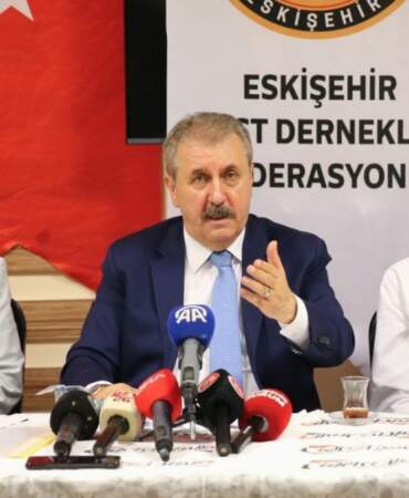 Destici’den anayasa açıklaması: Bu milleti ayrıştıracak değişikliklere ‘evet’ diyemeyiz