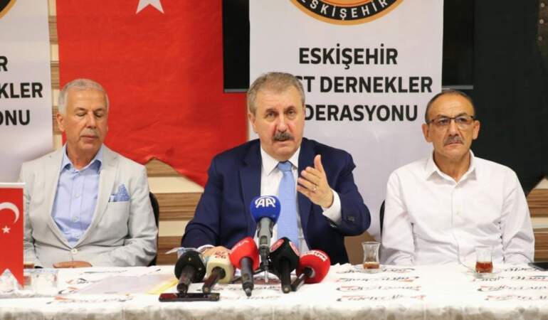 Destici’den anayasa açıklaması: Bu milleti ayrıştıracak değişikliklere ‘evet’ diyemeyiz