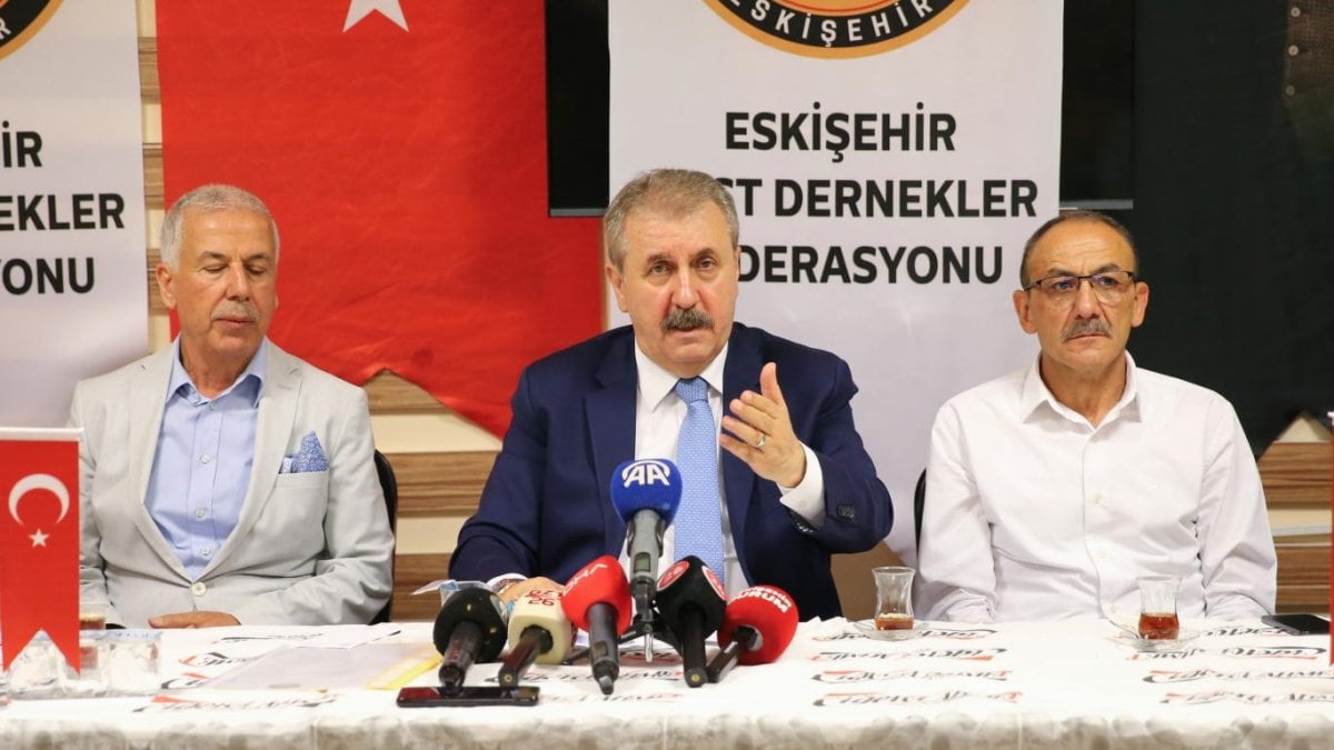 Destici’den anayasa açıklaması: Bu milleti ayrıştıracak değişikliklere ‘evet’ diyemeyiz