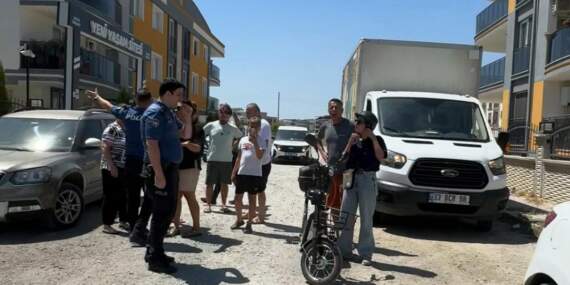 Habere gittiler, haber oldular: Gazeteciler polisin gözü önünde gasp edildi