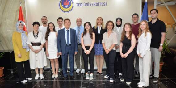 Ankara’da bilişim rüzgarları esti, TEDÜ öğrencileri yine zirveye yerleşti