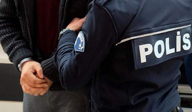 İstanbul merkezli FETÖ operasyonunda 10 polis tutuklandı