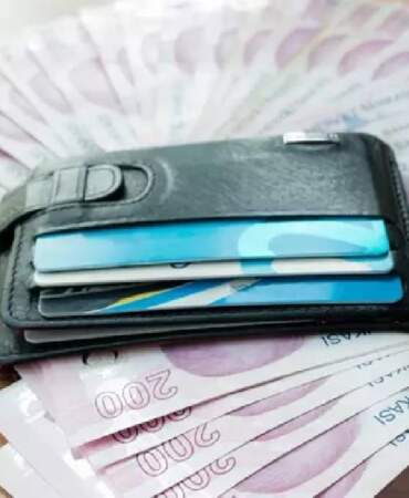 Faizler uçtu, kredi çeken yandı! Aylık taksitlerde rekor rakamlar: 400.000 TL’nin geri ödemesi katlandı