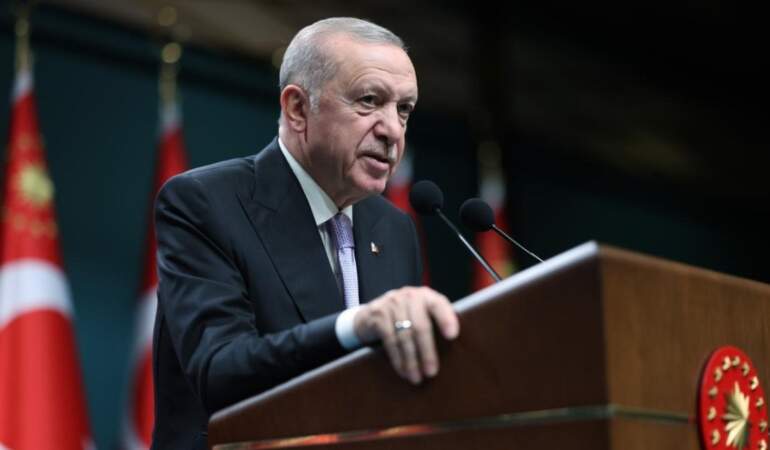 Erdoğan, Türk Kara Kuvvetlerinin kuruluş yıl dönümünü kutladı