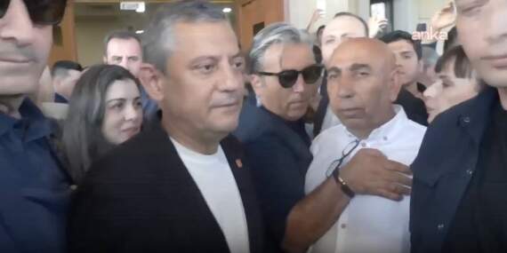 Özgür Özel’e havalimanında coşkulu karşılama